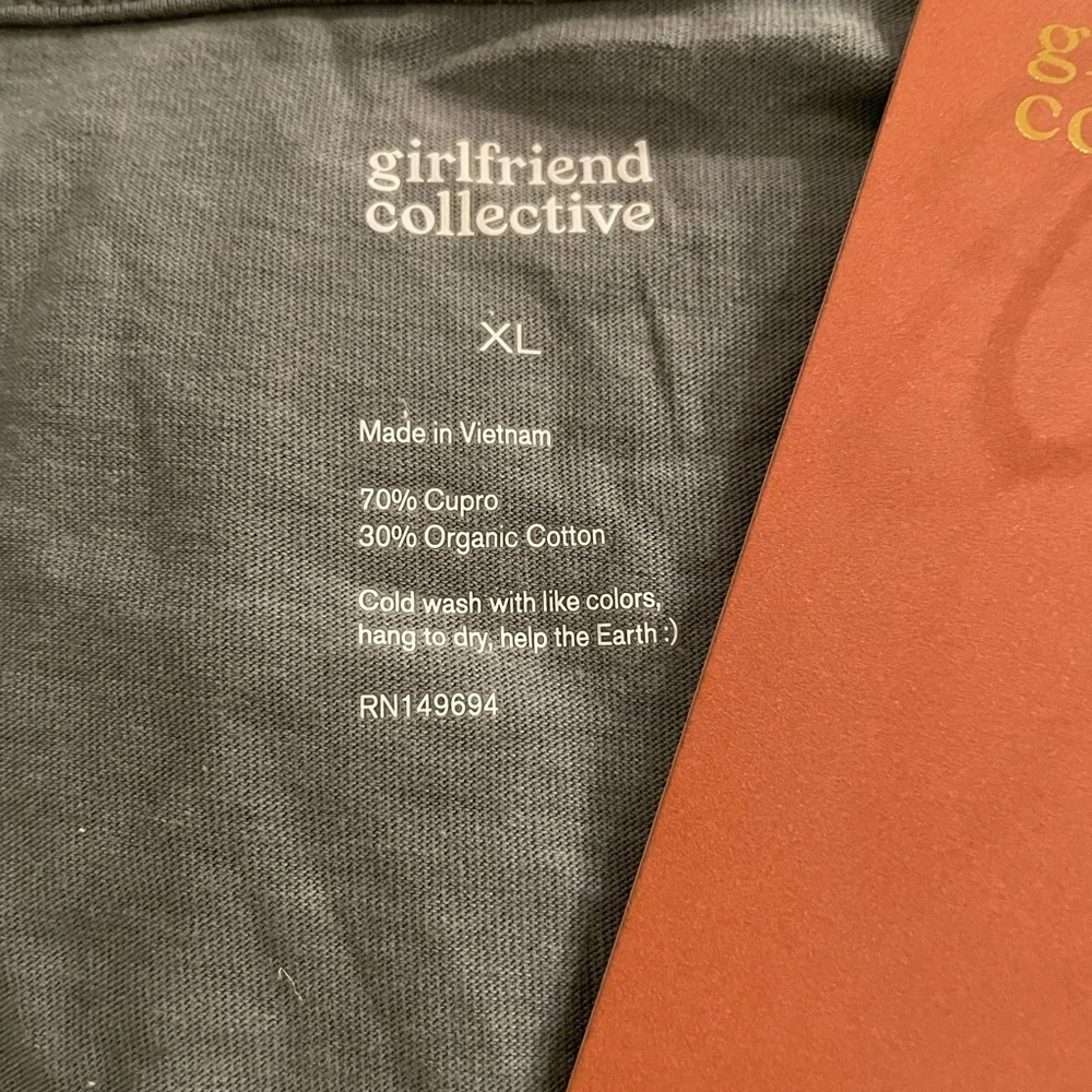 GIRLFRIEND COLLECTIVE Gray Pepper Cupro V-Neck Tee Short Sleeve Soft Size XL NEW_6